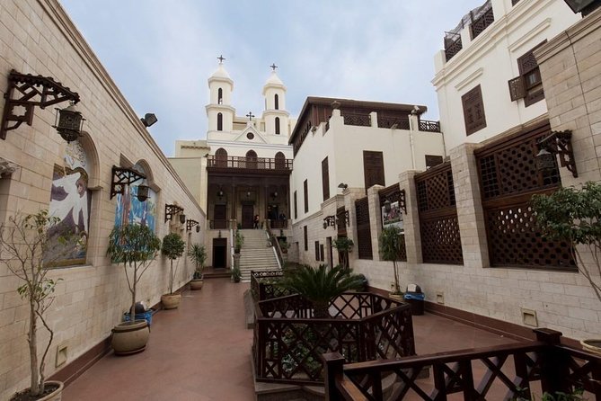 {"en":"Coptic cairo Hanging Church"}